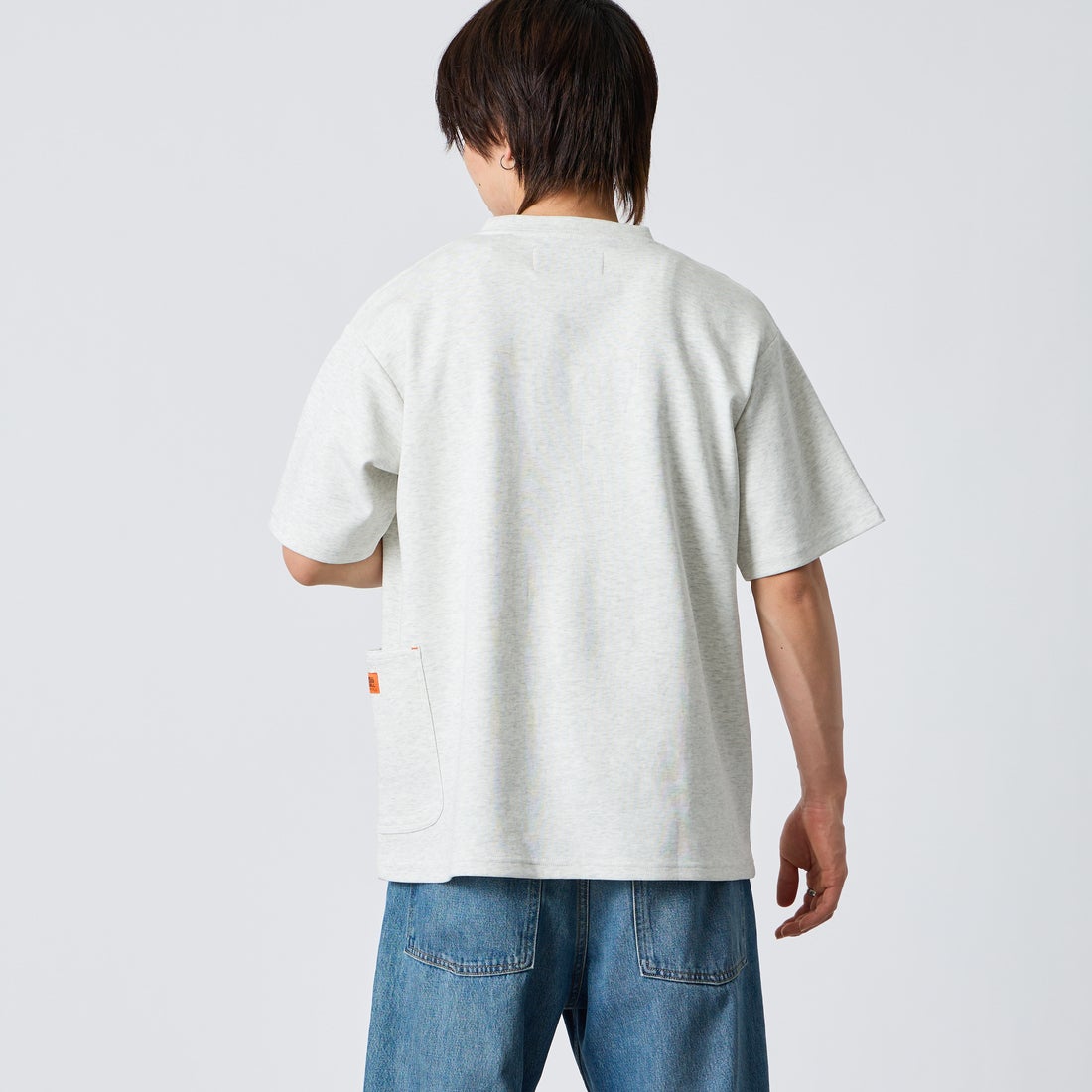 UNIVERSAL OVERAUNIVERSAL OVERALL [ユニバーサルオーバーオール] 別注 ポンチカバーオールTシャツ [U2611279IN-JF] ASH &&モデル身長：177cm 着用サイズ：M&&LL [ユニバーサルオーバーオール] 別注 ポンチカバーオールTシャツ [U2611279IN-JF] ASH