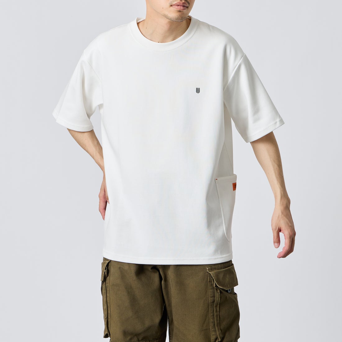 UNIVERSAL OVERALL [ユニバーサルオーバーオール] 別注 ポンチカバーオールTシャツ [U2611279IN-JF] OFF WHITE &&モデル身長：168cm 着用サイズ：L&&