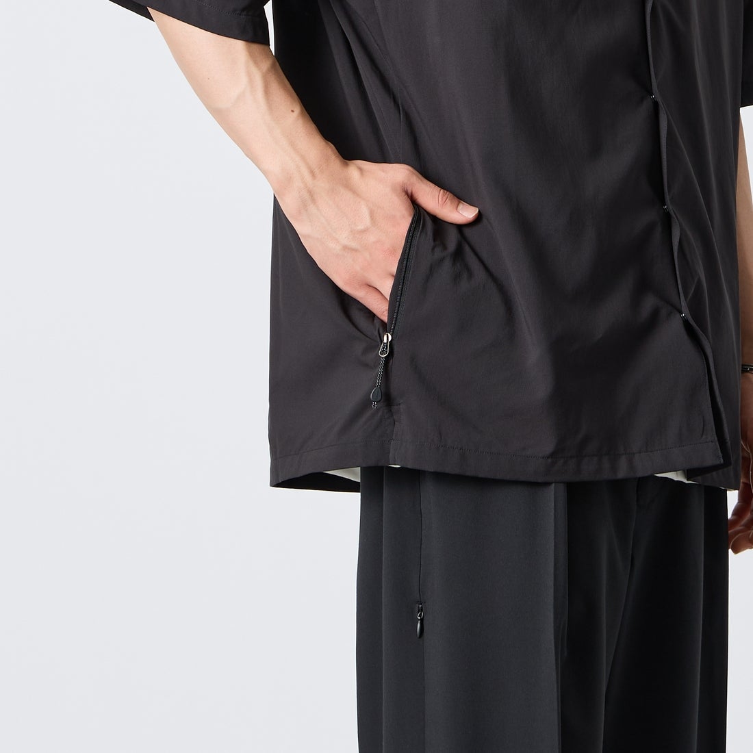 NANGA [ナンガ] PLC エクスカーション ショートスリーブシャツ [N2610-1J120A] BLK &&モデル身長：177cm 着用サイズ：L&&