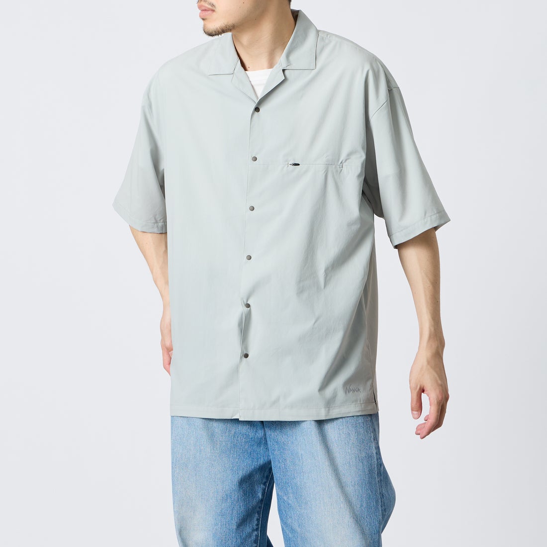 NANGA [ナンガ] PLC エクスカーション ショートスリーブシャツ [N2610-1J120A] I.GRY &&モデル身長：168cm 着用サイズ：M&&
