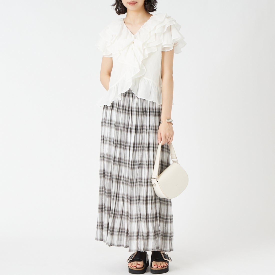 Jeans Factory Clothes [ジーンズファクトリークローズ] ラッフルブラウス [25703-MN] OFF WHITE &&モデル身長：162cm 着用サイズ：F&&