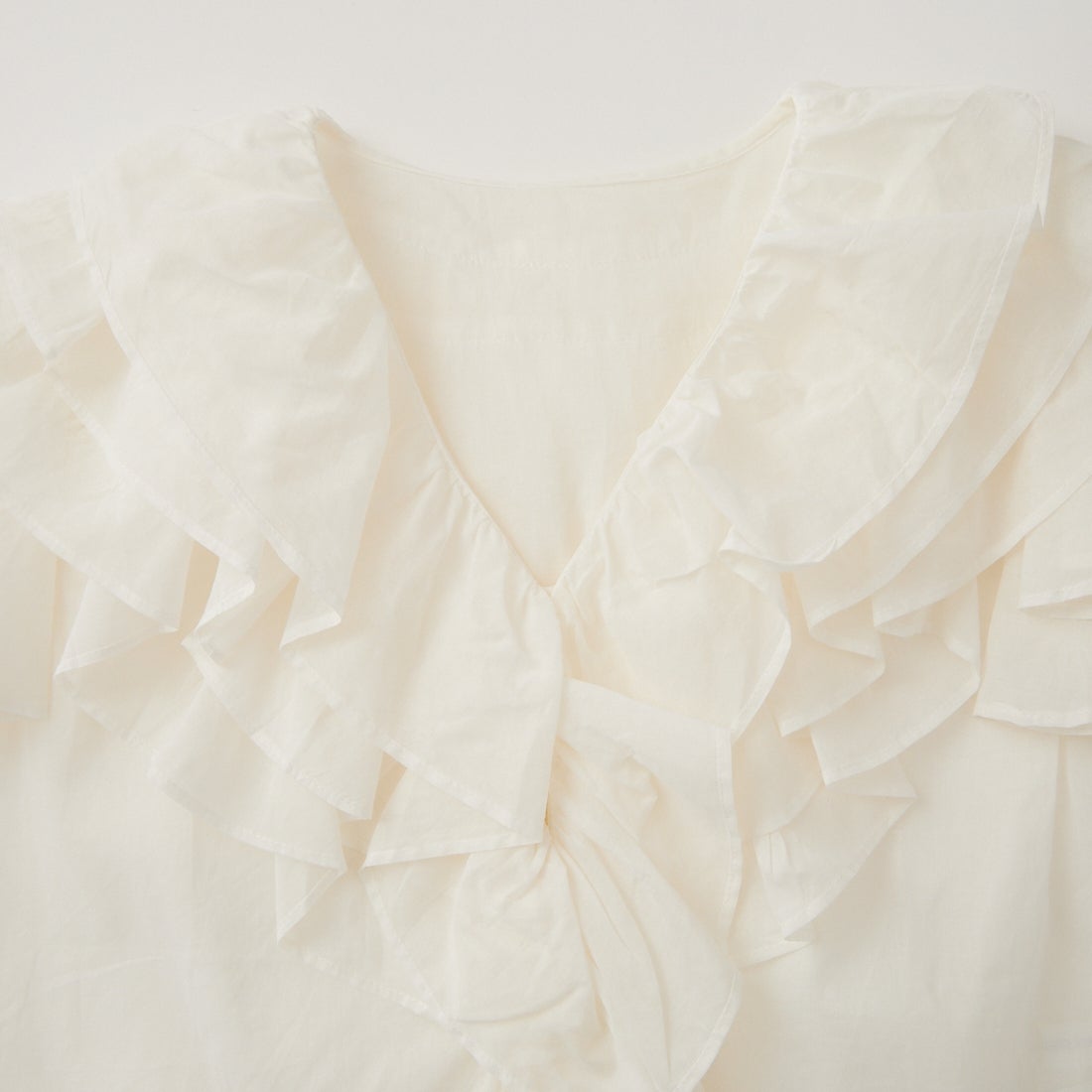 Jeans Factory Clothes [ジーンズファクトリークローズ] ラッフルブラウス [25703-MN] OFF WHITE
