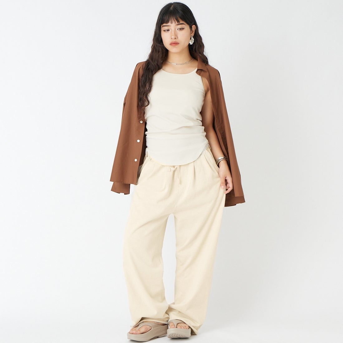 Jeans Factory Clothes [ジーンズファクトリークローズ] 16/2 タックスウェットパンツ [2621-418IN] GREIGE &&モデル身長：162cm 着用サイズ：S&&