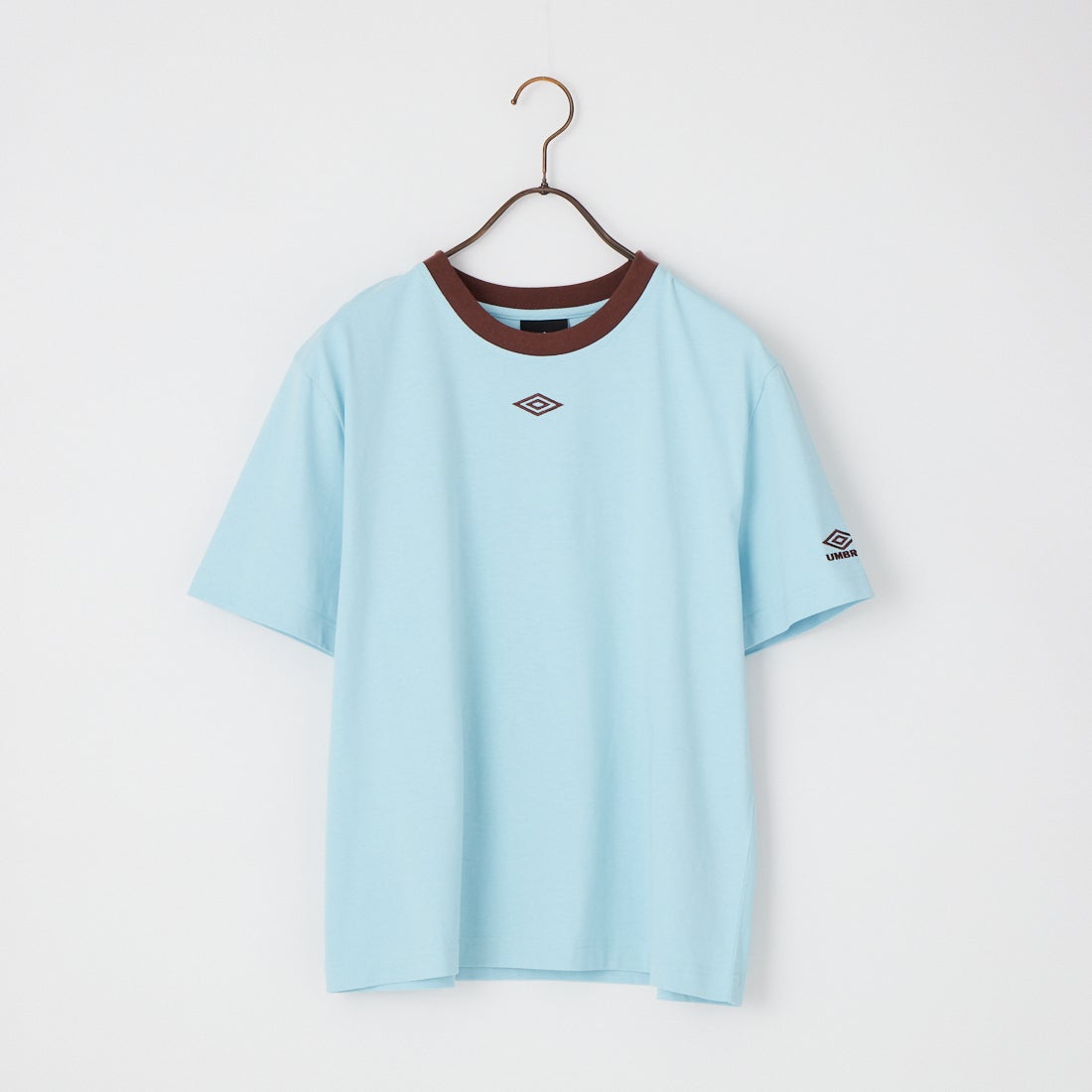 UMBRO [アンブロ] 別注 バックプリント コンパクトTシャツ [UMNK26SS-PO02-JF] BLUE
