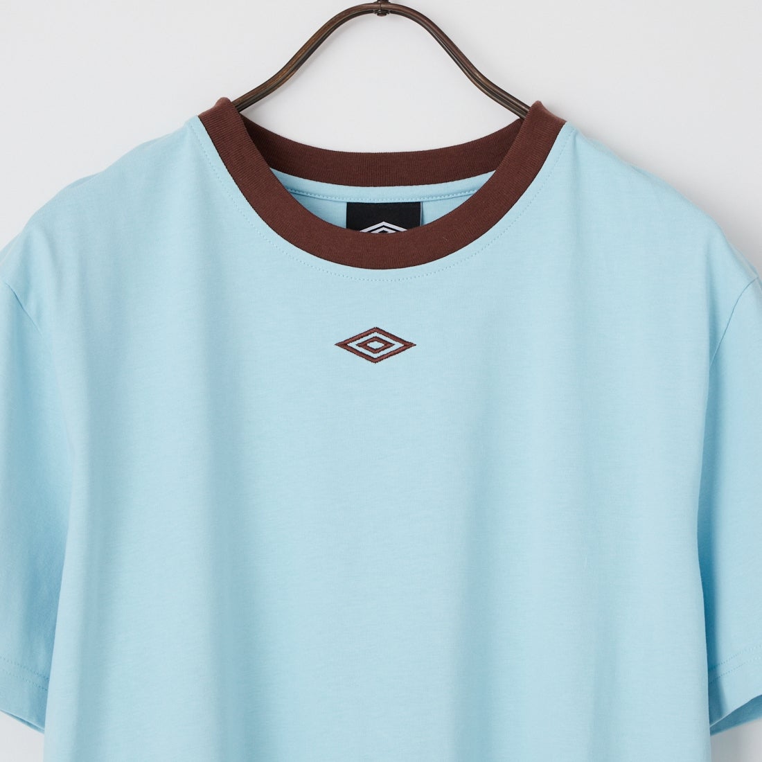 UMBRO [アンブロ] 別注 バックプリント コンパクトTシャツ [UMNK26SS-PO02-JF] BLUE