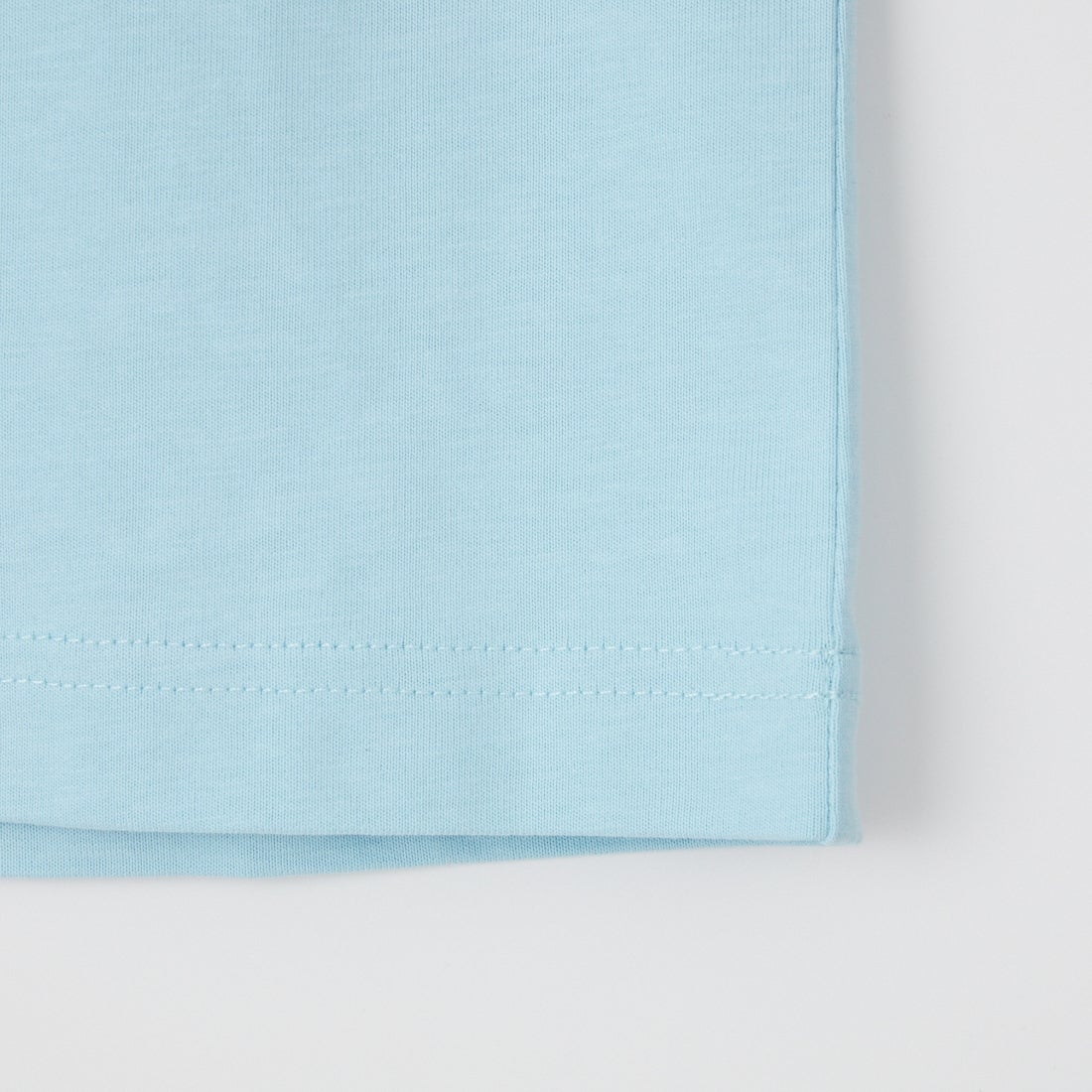UMBRO [アンブロ] 別注 バックプリント コンパクトTシャツ [UMNK26SS-PO02-JF] BLUE