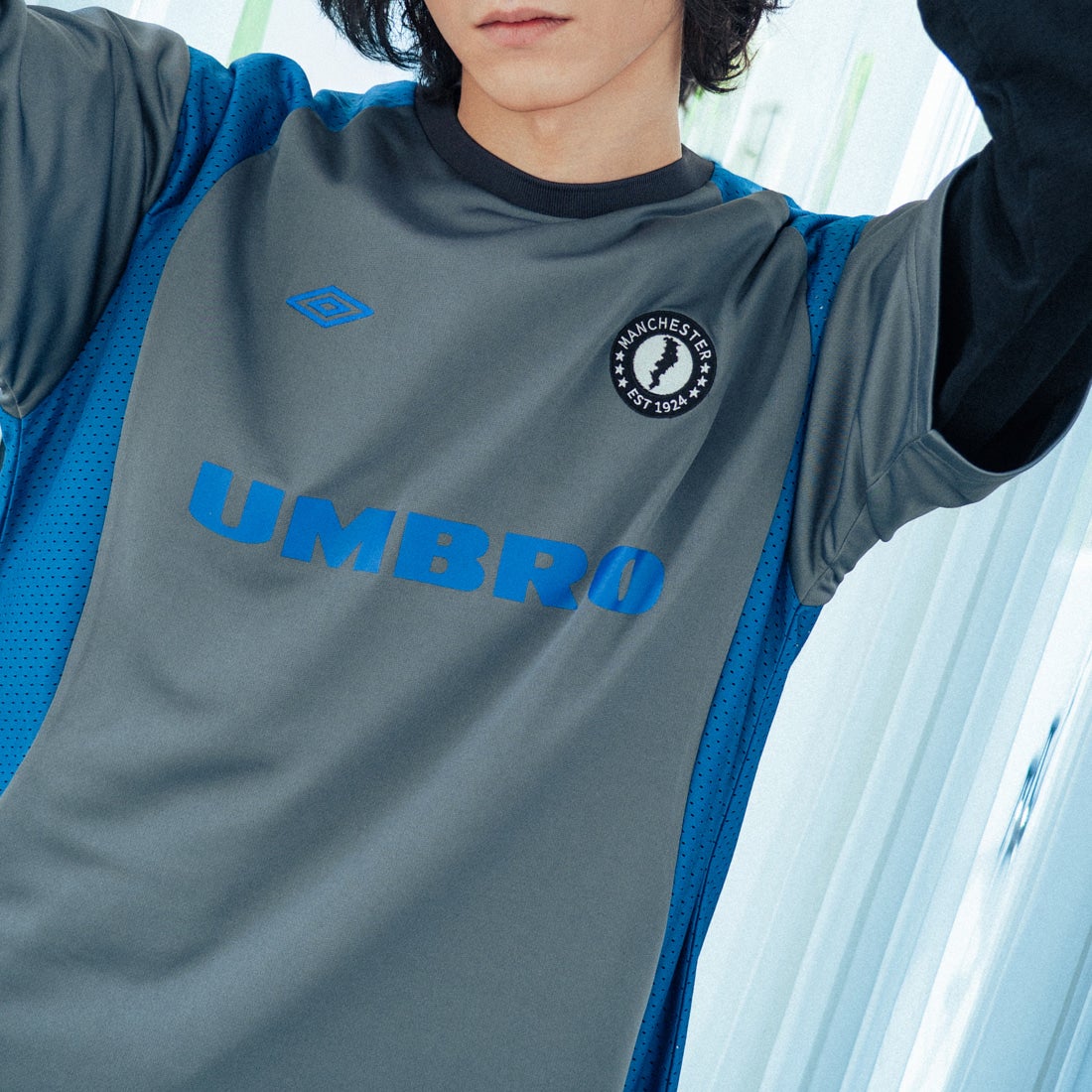 UMBRO [アンブロ] 別注 メッシュ切り替え ゲームシャツ [UMNK26SS-GS01-JF] CHARCOAL