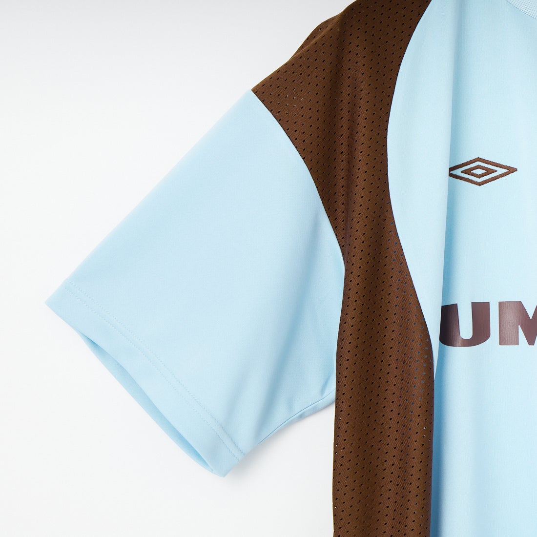 UMBRO [アンブロ] 別注 メッシュ切り替え ゲームシャツ [UMNK26SS-GS01-JF] BLUE