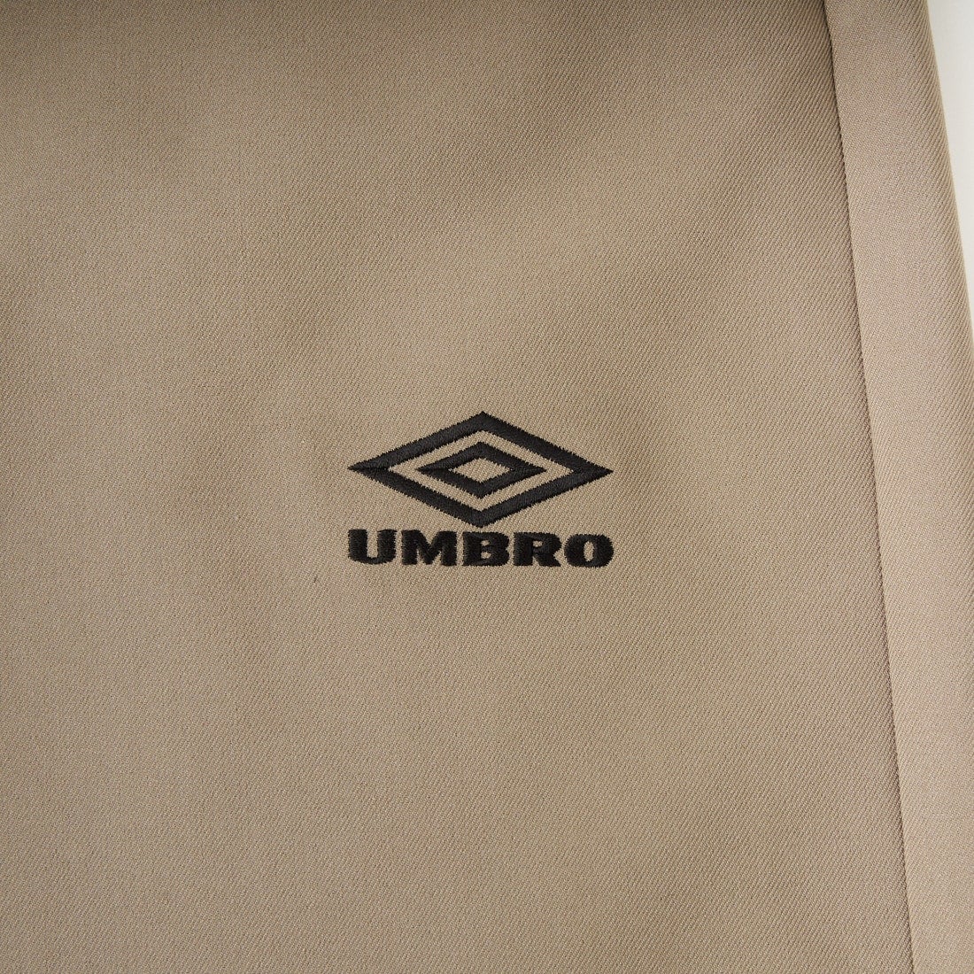 UMBRO [アンブロ] 別注 ワンポイント刺繍ロゴ バギーショートパンツ [17026S-PT01NK-JF] BEIGE