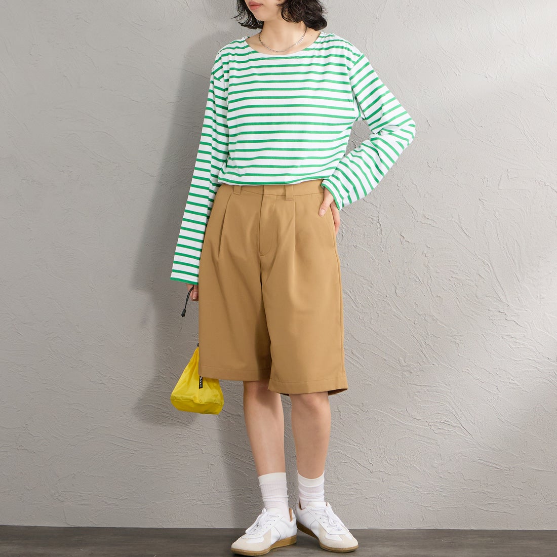 FRED PERRY [フレッドペリー] 別注 ワンポイントロゴ刺繍 テニストラウザーバミューダショーツ [FPM-26S-048JF]  SHADED STO &&モデル身長：162cm 着用サイズ：XS&&