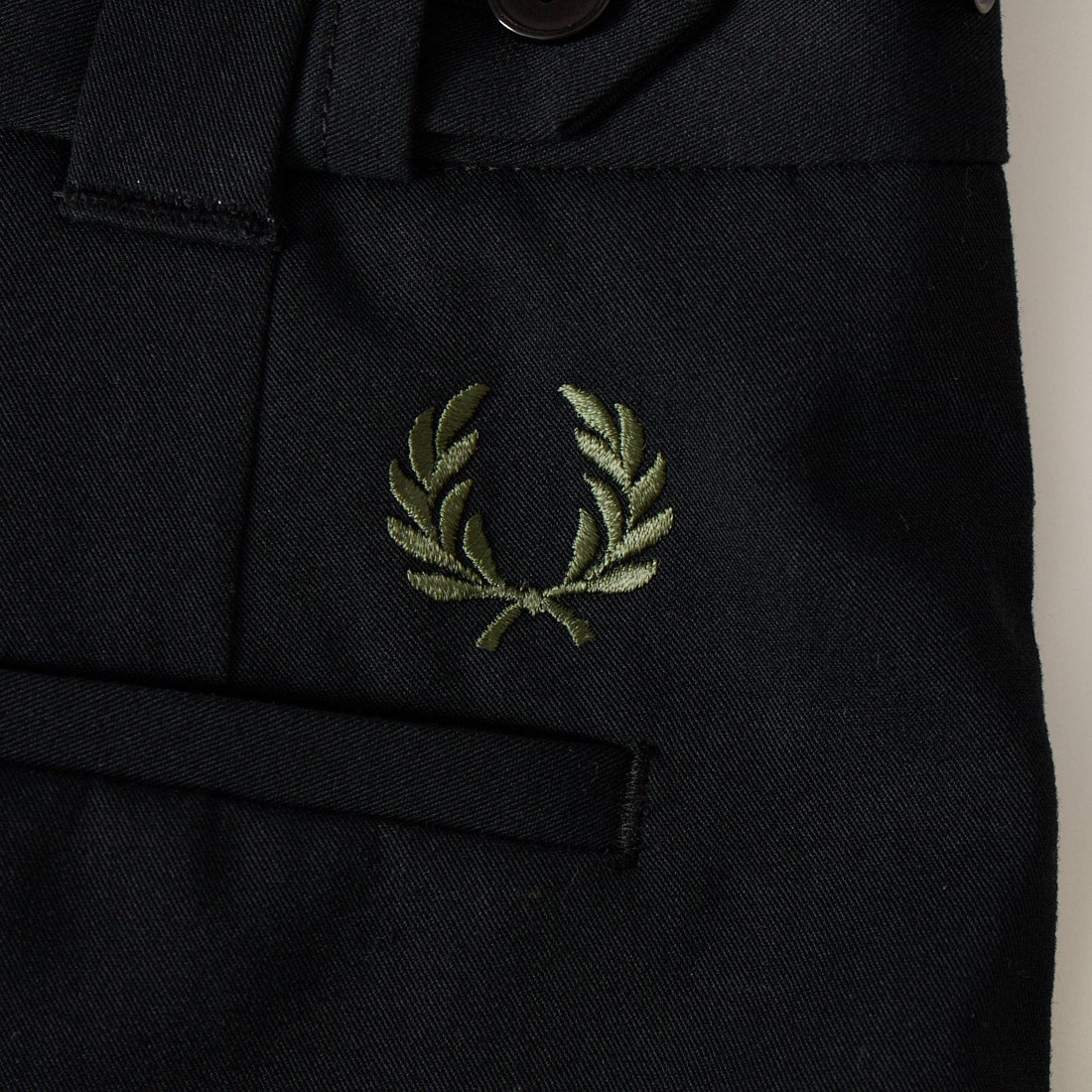 FRED PERRY [フレッドペリー] 別注 ワンポイントロゴ刺繍 テニストラウザーバミューダショーツ [FPM-26S-048JF]  BLACK