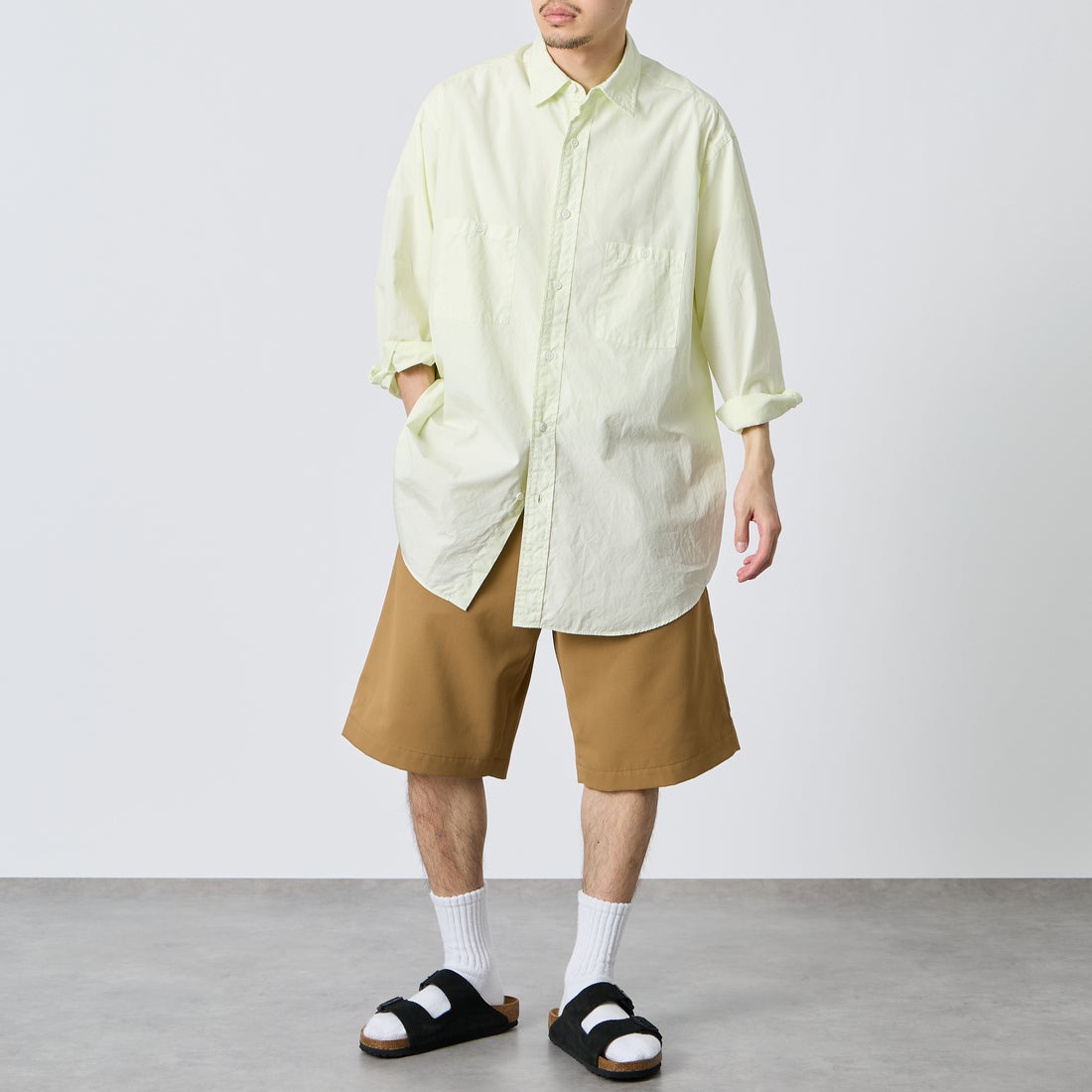 FRED PERRY [フレッドペリー] 別注 ワンポイントロゴ刺繍 テニストラウザーバミューダショーツ [FPM-26S-048JF] SHADED STO &&モデル身長：168cm 着用サイズ：M&&