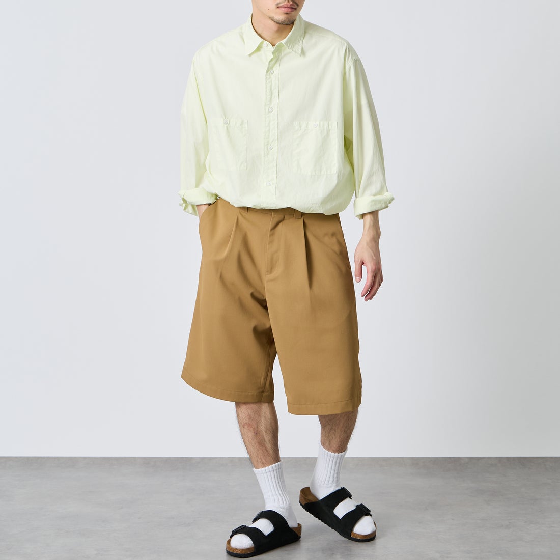 FRED PERRY [フレッドペリー] 別注 ワンポイントロゴ刺繍 テニストラウザーバミューダショーツ [FPM-26S-048JF] SHADED STO &&モデル身長：168cm 着用サイズ：M&&