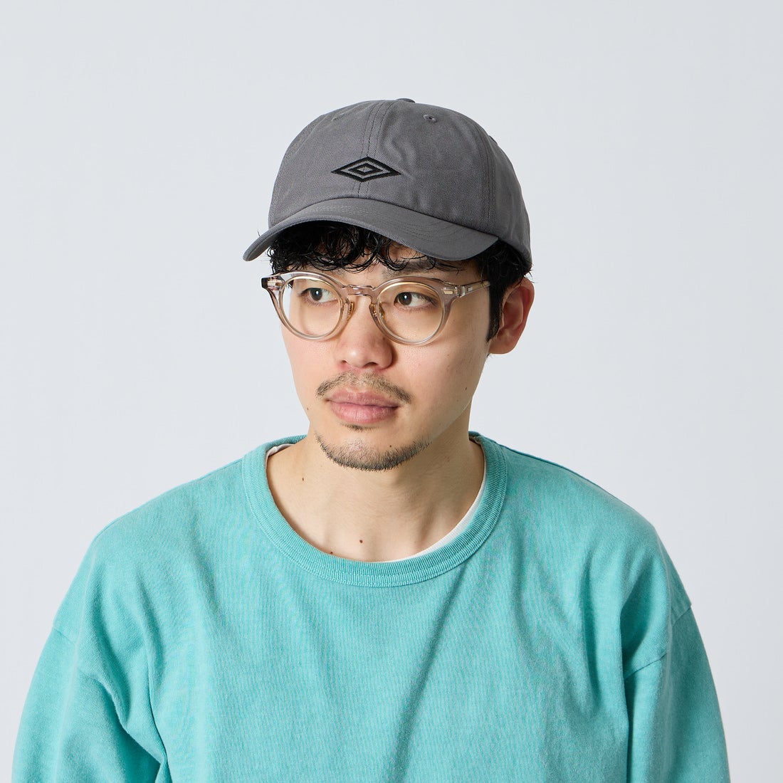 UMBRO [アンブロ] 別注 ワンポイント刺繍ロゴキャップ [SLG-05164-JF] 34 CHARCOA