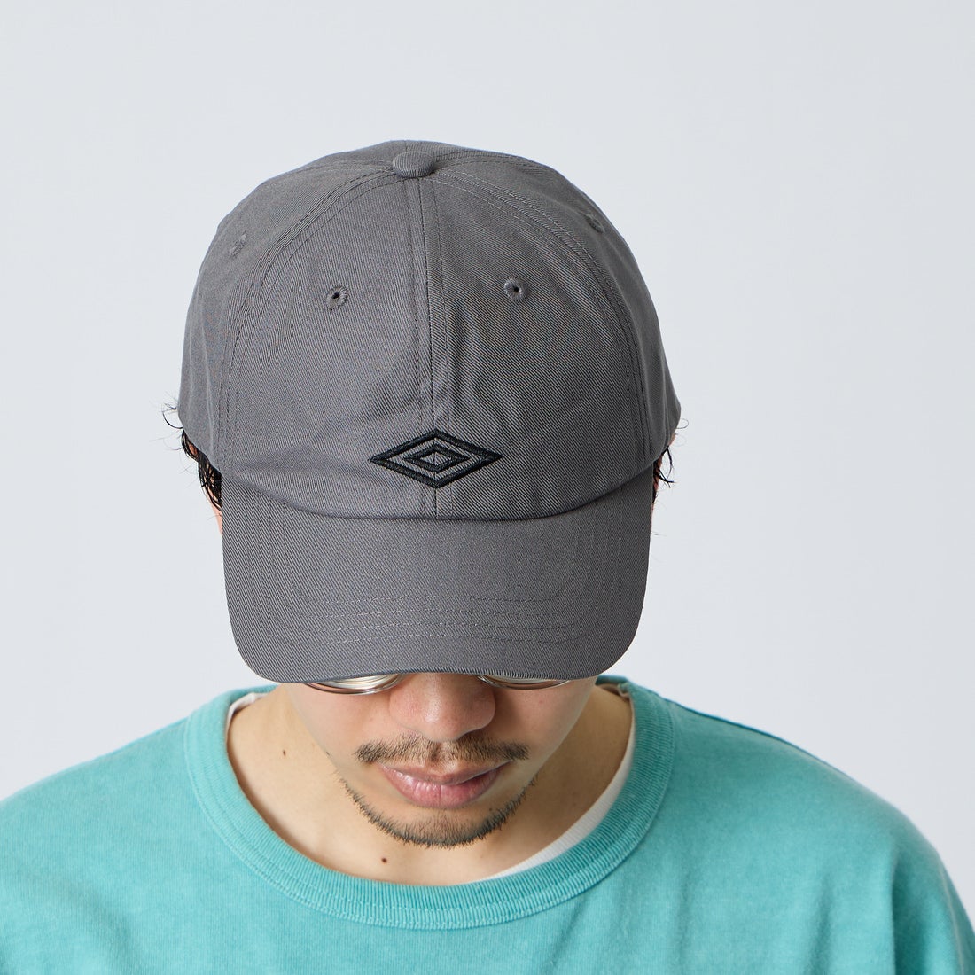 UMBRO [アンブロ] 別注 ワンポイント刺繍ロゴキャップ [SLG-05164-JF] 34 CHARCOA