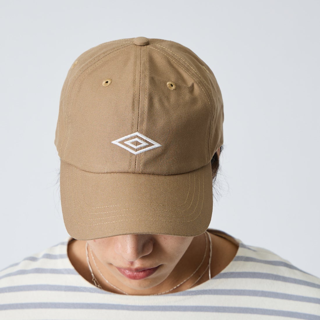 UMBRO [アンブロ] 別注 ワンポイント刺繍ロゴキャップ [SLG-05164-JF] 57 BEIGE