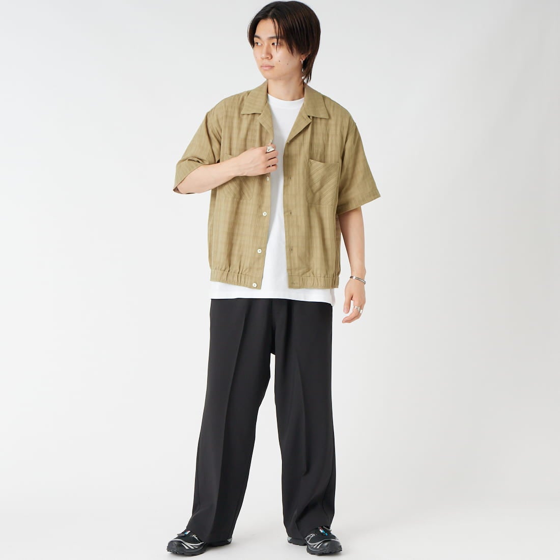 Jeans Factory Clothes [ジーンズファクトリークローズ] シアーエラスティックヘムオープンカラーシャツ [JFC-262-044] BEIGE &&モデル身長：177cm 着用サイズ：L&&