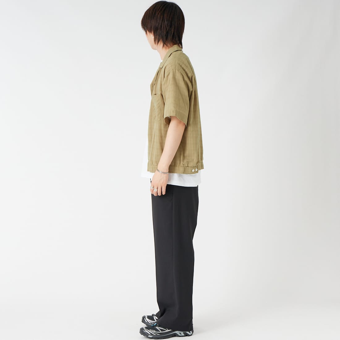 Jeans Factory Clothes [ジーンズファクトリークローズ] シアーエラスティックヘムオープンカラーシャツ [JFC-262-044] BEIGE &&モデル身長：177cm 着用サイズ：L&&