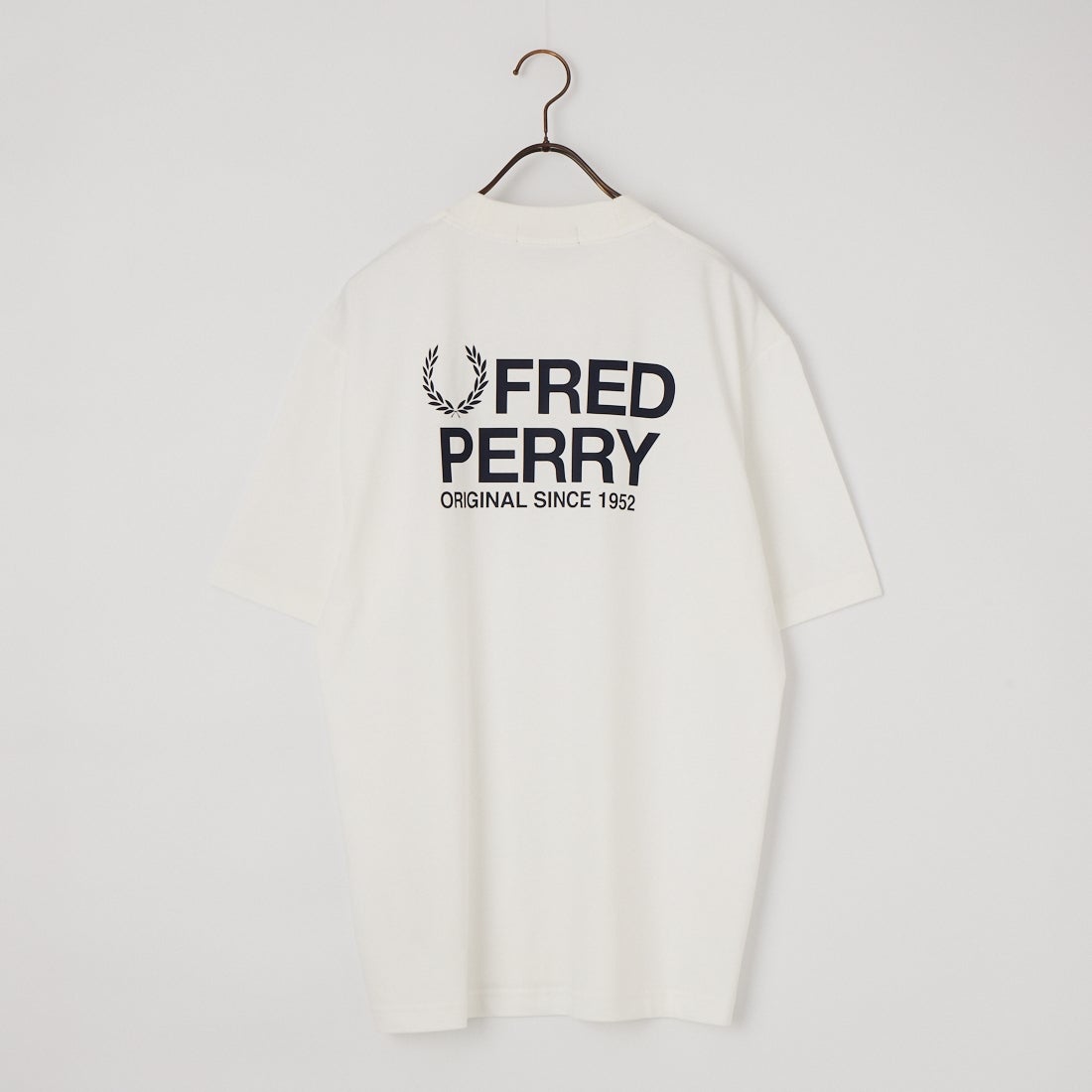 FRED PERRY [フレッドペリー] ブランドロゴバックプリントTシャツ [M2475] 129 SNOW W