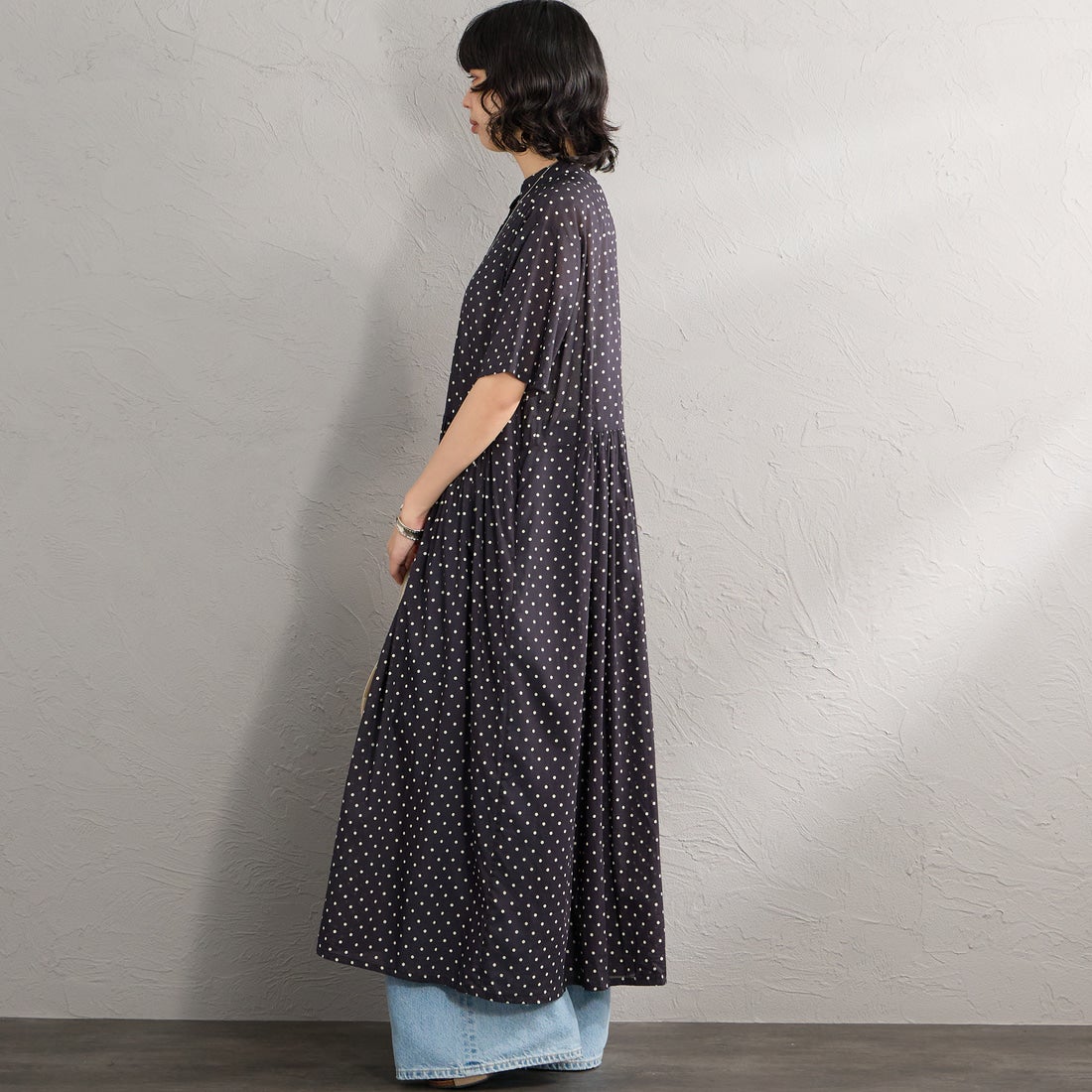 soil [ソイル] 80sコットンボイルドットプリント バンドカラーシャツドレス [NSL26054] 990M BLK &&モデル身長：162cm 着用サイズ：2&&