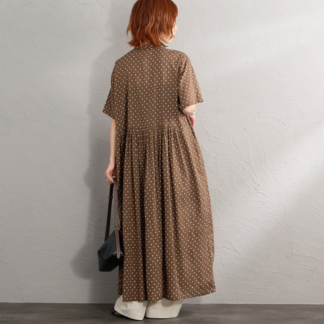 soil [ソイル] 80sコットンボイルドットプリント バンドカラーシャツドレス [NSL26054] 870M BRN &&モデル身長：158cm 着用サイズ：2&&
