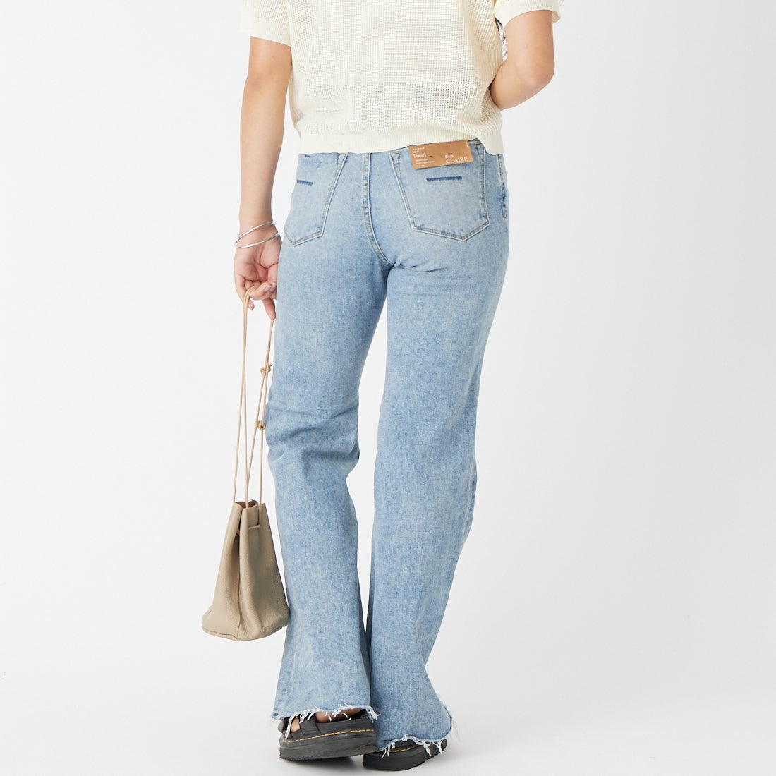 YANUK [ヤヌーク] フレアデニム CLAIRE [57161331] CVS &&モデル身長：162cm 着用サイズ：22&&