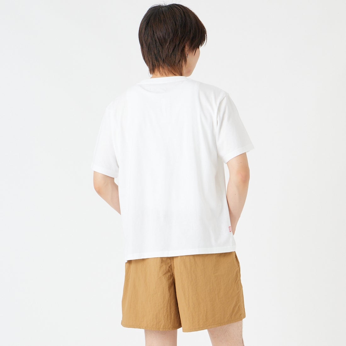 SY32 [エスワイサーティトゥ] 3D刺繍ショートスリーブTシャツ [32-26SN1-49] WHITE &&モデル身長：177cm 着用サイズ：M&&