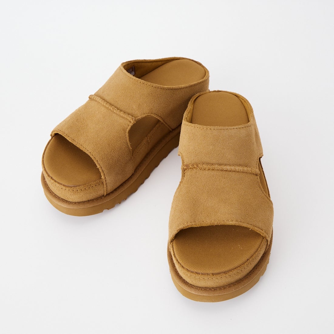 UGG [アグ] ゴールデンスター ハイ カットアウト スライド [1175132] CHESTNUT
