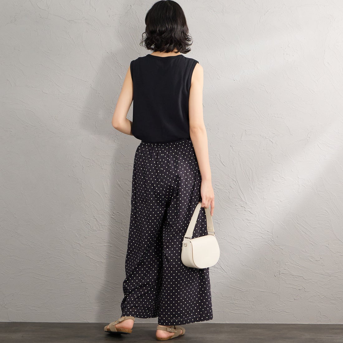 soil [ソイル] 80sコットンボイルドットプリント ワイドイージーパンツ [NSL26055] 990M BLK &&モデル身長：162cm 着用サイズ：2&&