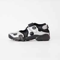 001 BLK/ME