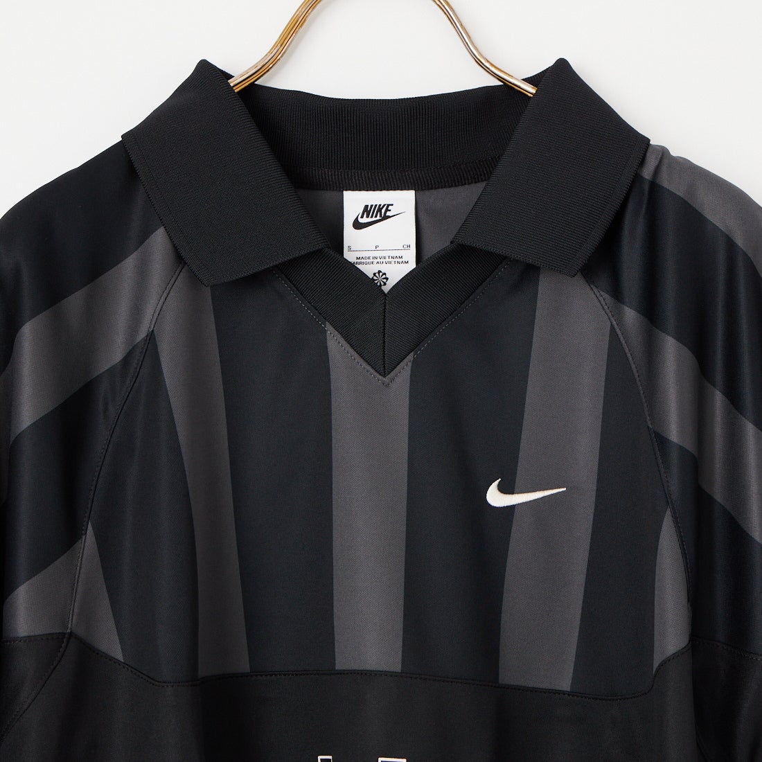NIKE [ナイキ] NSW オーバーサイズドストライプジャージー [IO0914] 010 BLACK
