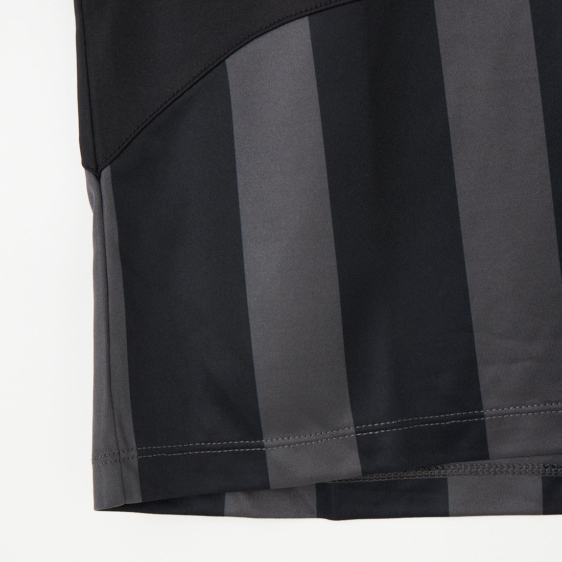 NIKE [ナイキ] NSW オーバーサイズドストライプジャージー [IO0914] 010 BLACK