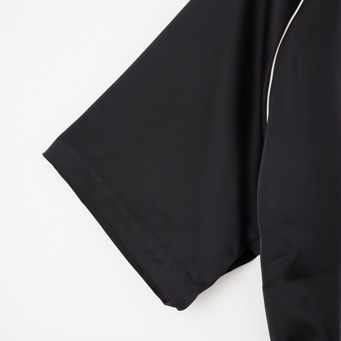 NIKE [ナイキ] NSW オーバーサイズドサテントップス [IH1331] 010 BLACK