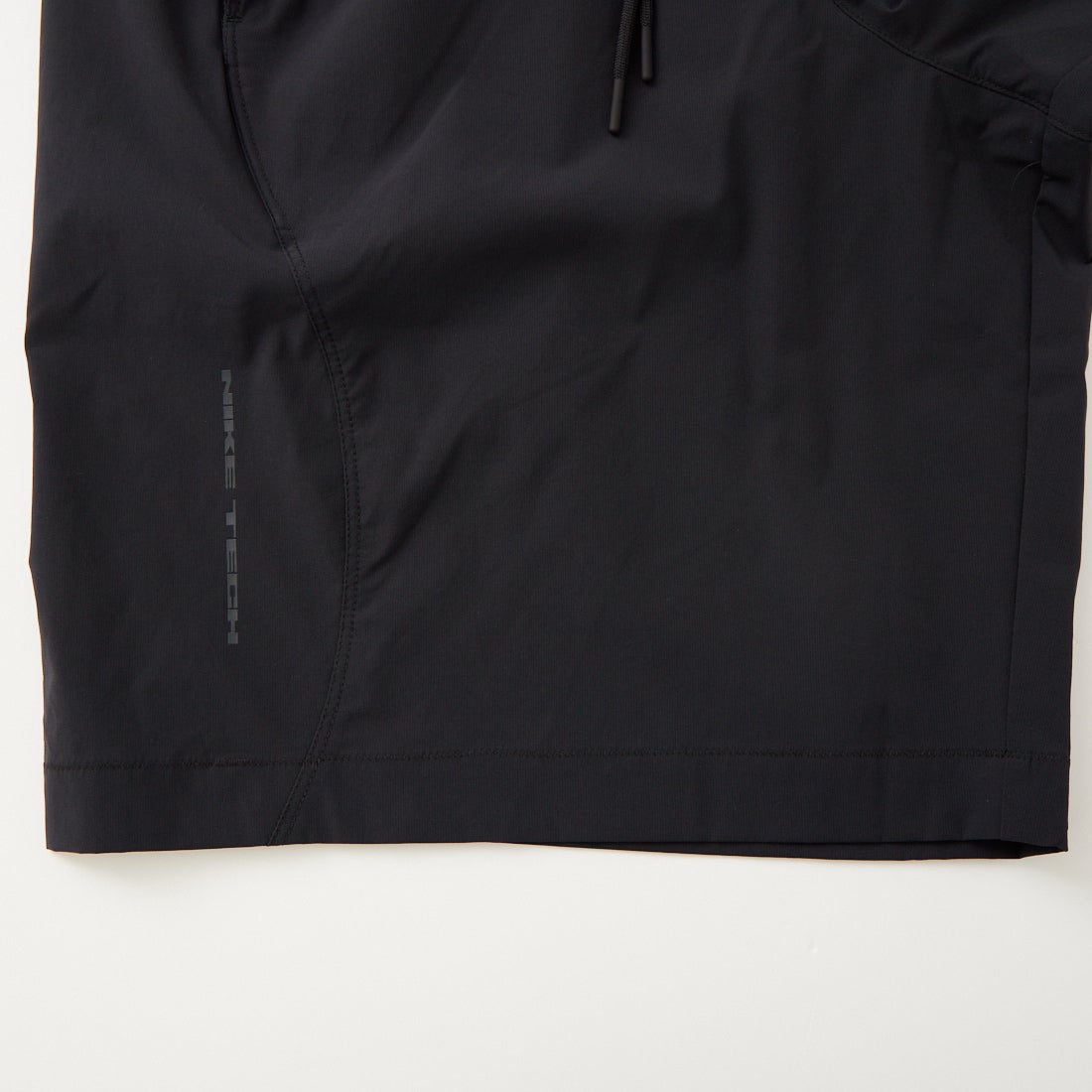 NIKE [ナイキ] テック ヘリオス Dri-FIT ショートパンツ [IF1305] 010 BLACK