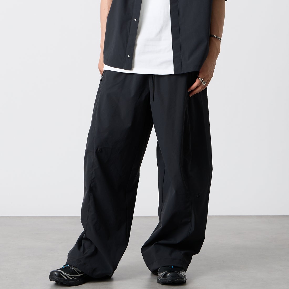 010 BLACK&&モデル身長：177cm 着用サイズ：M&&