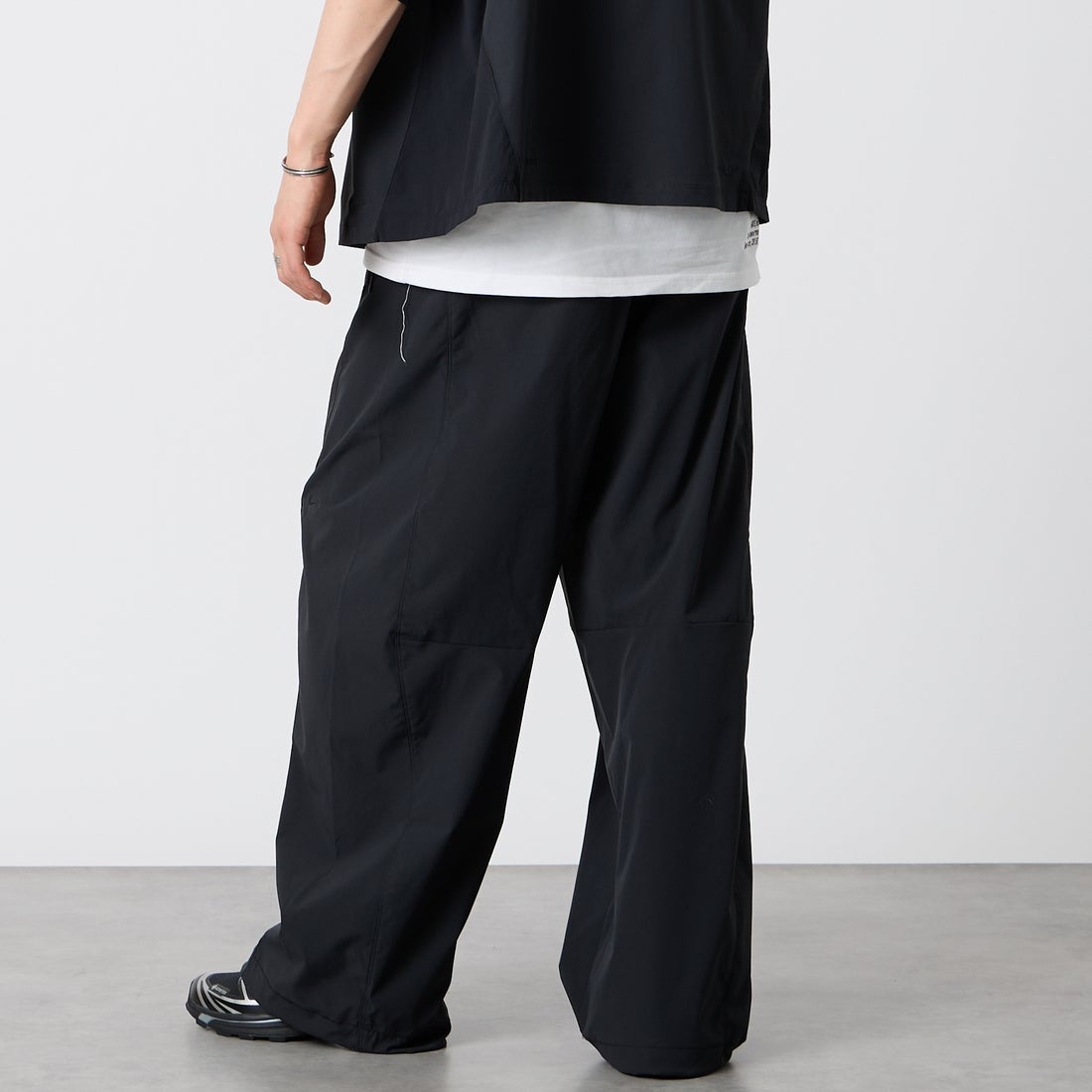 NIKE [ナイキ] テック ヘリオス Dri-FIT ロングパンツ [IF1283] 010 BLACK &&モデル身長：177cm 着用サイズ：M&&