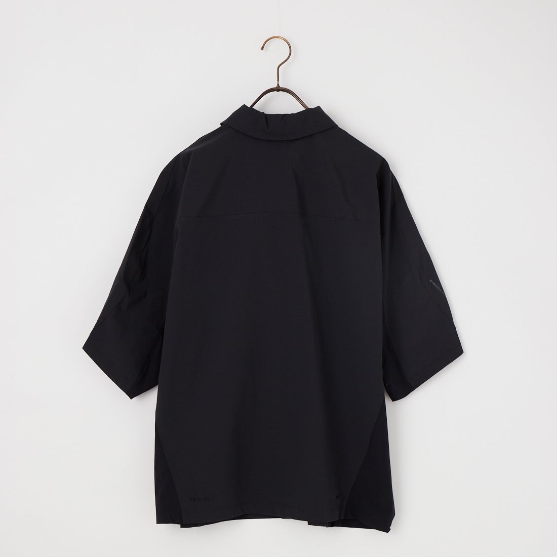 NIKE [ナイキ] テック ヘリオス Dri-FIT ショートスリーブトップ [II2351] 010 BLK/OF