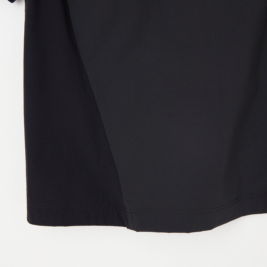 NIKE [ナイキ] テック ヘリオス Dri-FIT ショートスリーブトップ [II2351] 010 BLK/OF