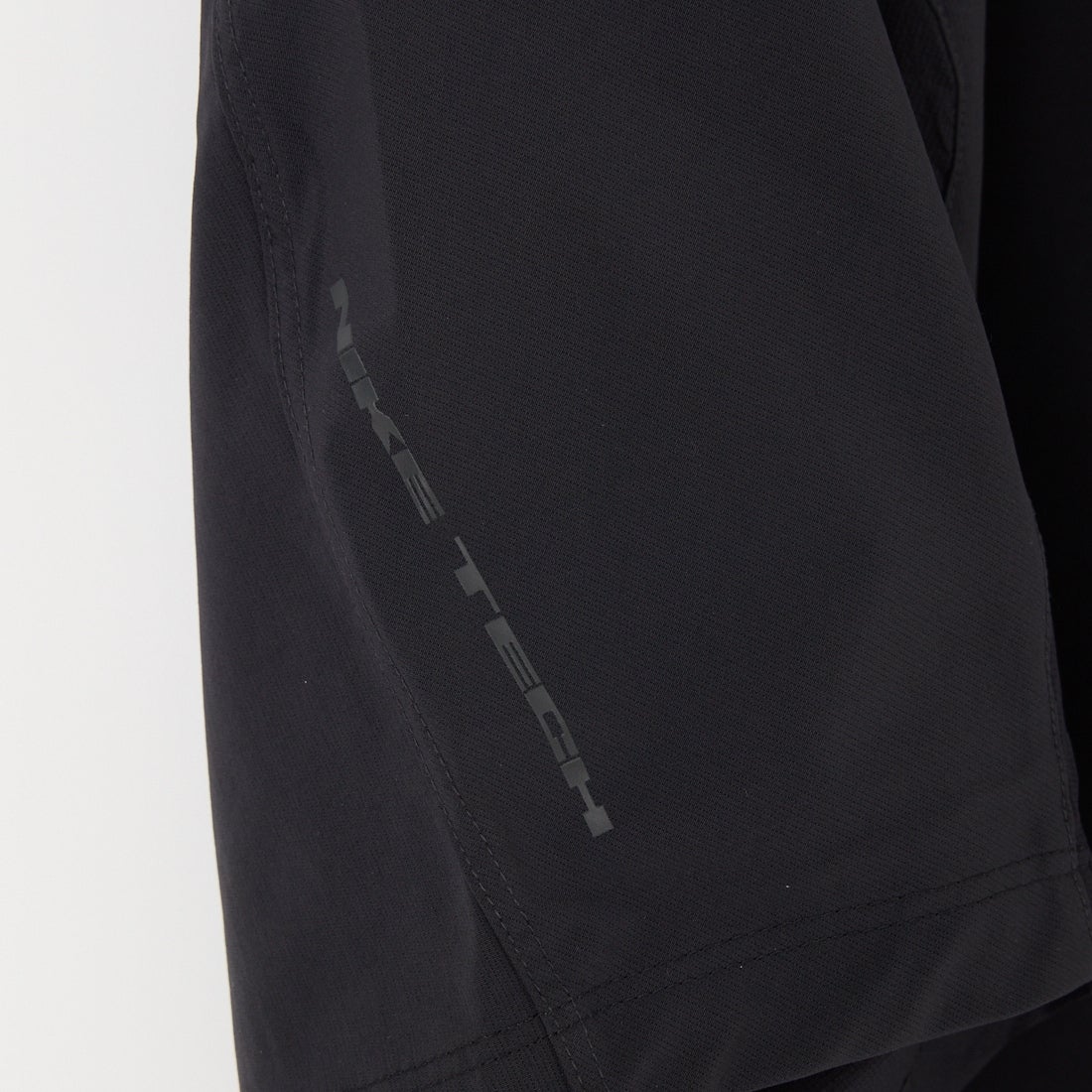 NIKE [ナイキ] テック ヘリオス Dri-FIT ショートスリーブトップ [II2351] 010 BLK/OF