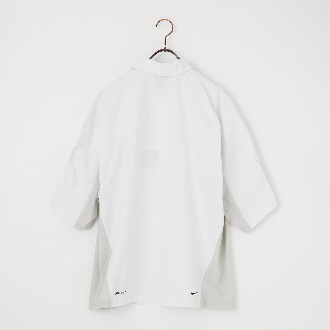NIKE [ナイキ] テック ヘリオス Dri-FIT ショートスリーブトップ [II2351] 101 OFF/GR