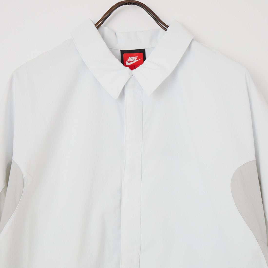NIKE [ナイキ] テック ヘリオス Dri-FIT ショートスリーブトップ [II2351] 101 OFF/GR