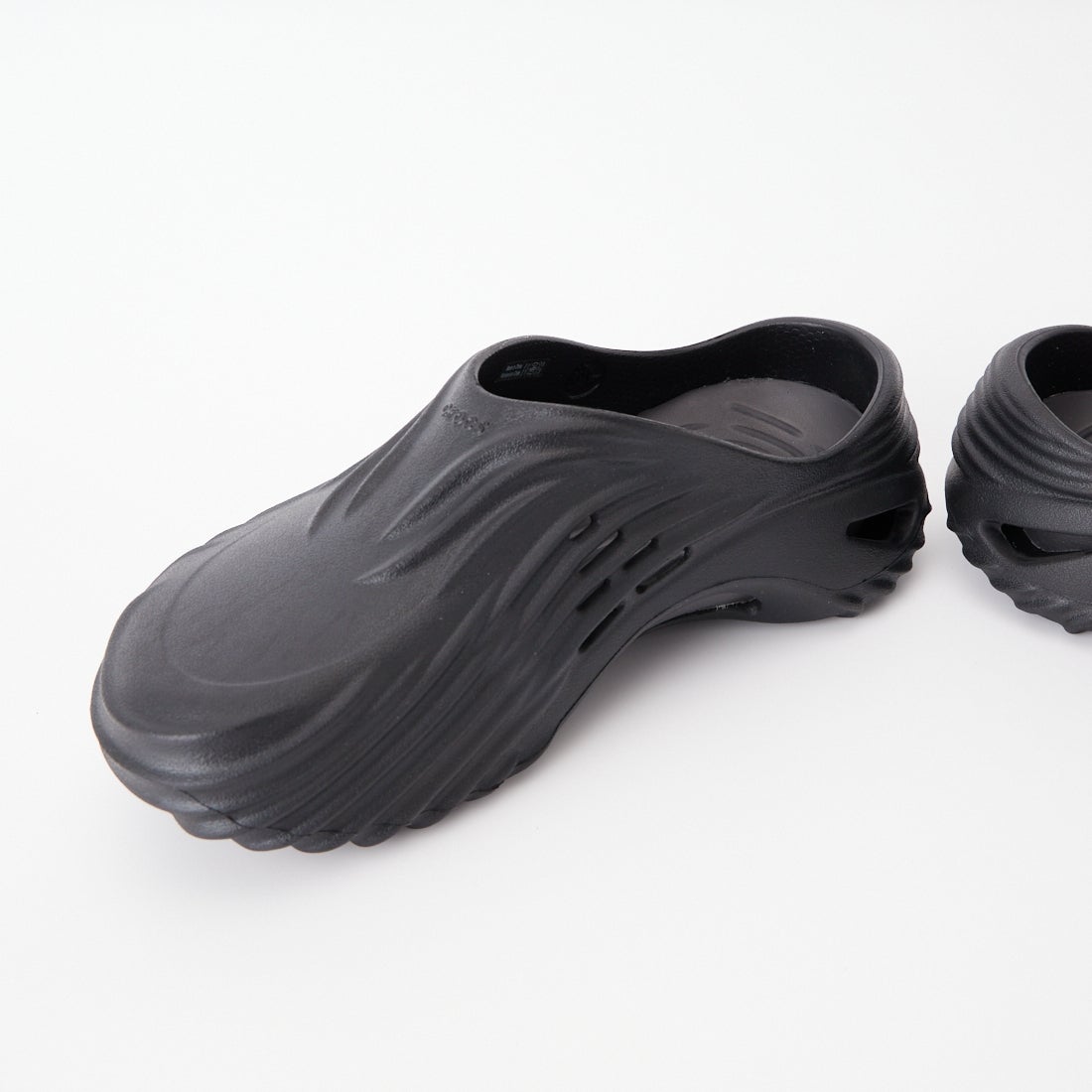 Crocs [クロックス] エコーウェーブ [210521] BLACK