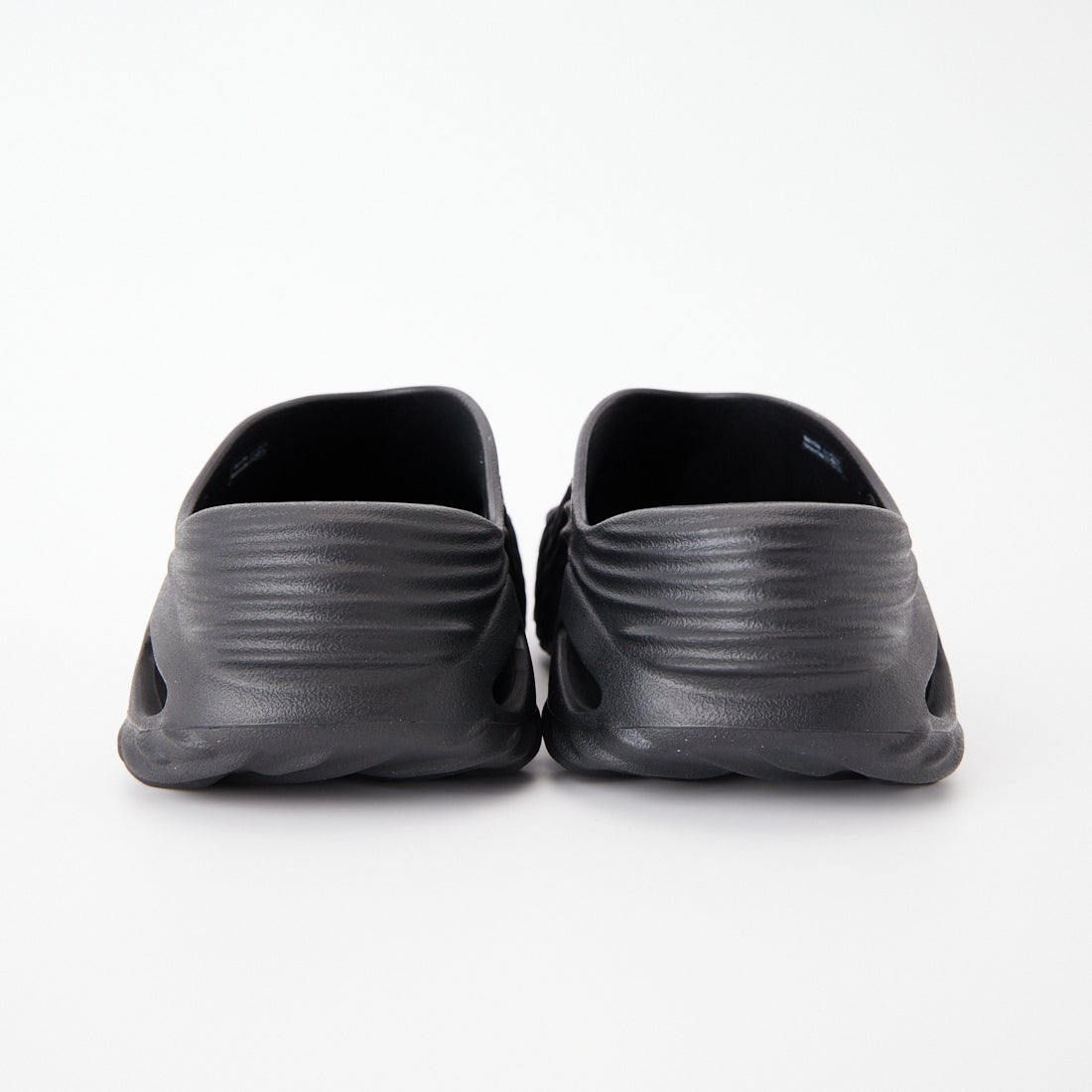 Crocs [クロックス] エコーウェーブ [210521] BLACK