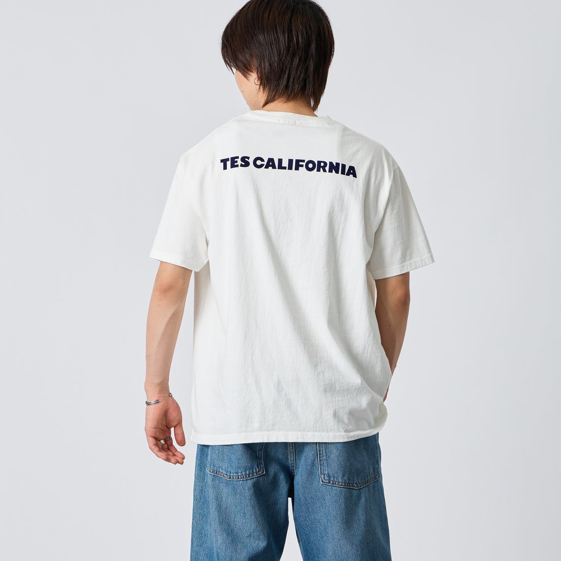 WHITE&&モデル身長：177cm 着用サイズ：XL&&