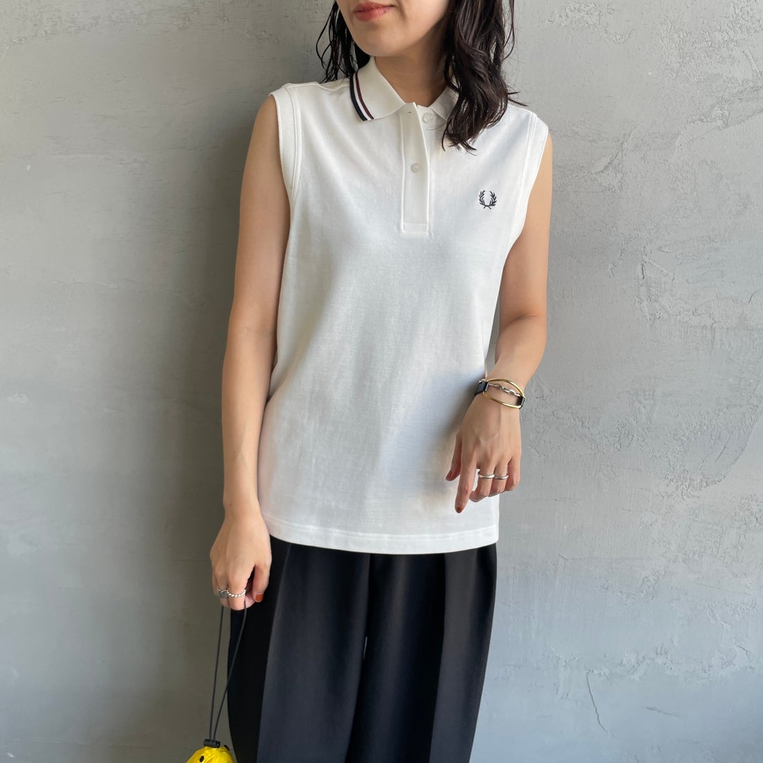 FRED PERRY [フレッドペリー] スリーブレスポロシャツ [G7200] 19C SNOW W &&モデル身長：160cm 着用サイズ：10&&