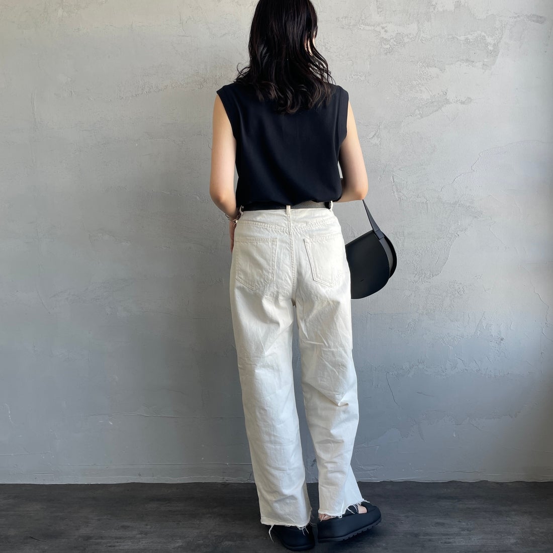 FRED PERRY [フレッドペリー] スリーブレスポロシャツ [G7200] 350 BLACK &&モデル身長：160cm 着用サイズ：10&&