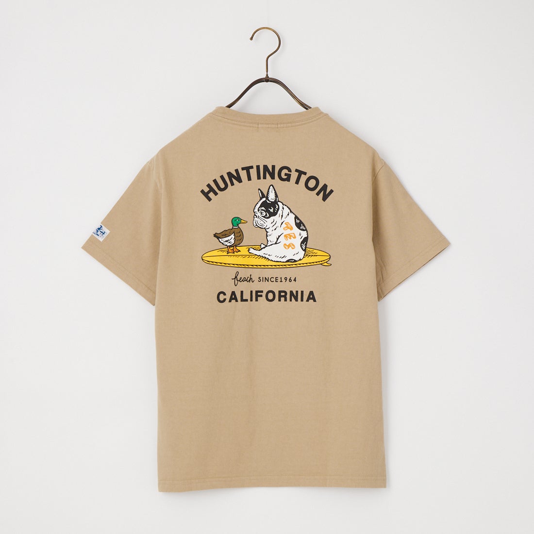 The Endless Summer [エンドレスサマー] 別注 BUHI HUNTINGTON バックプリントTシャツ [FH-26574502-JF] BEIGE