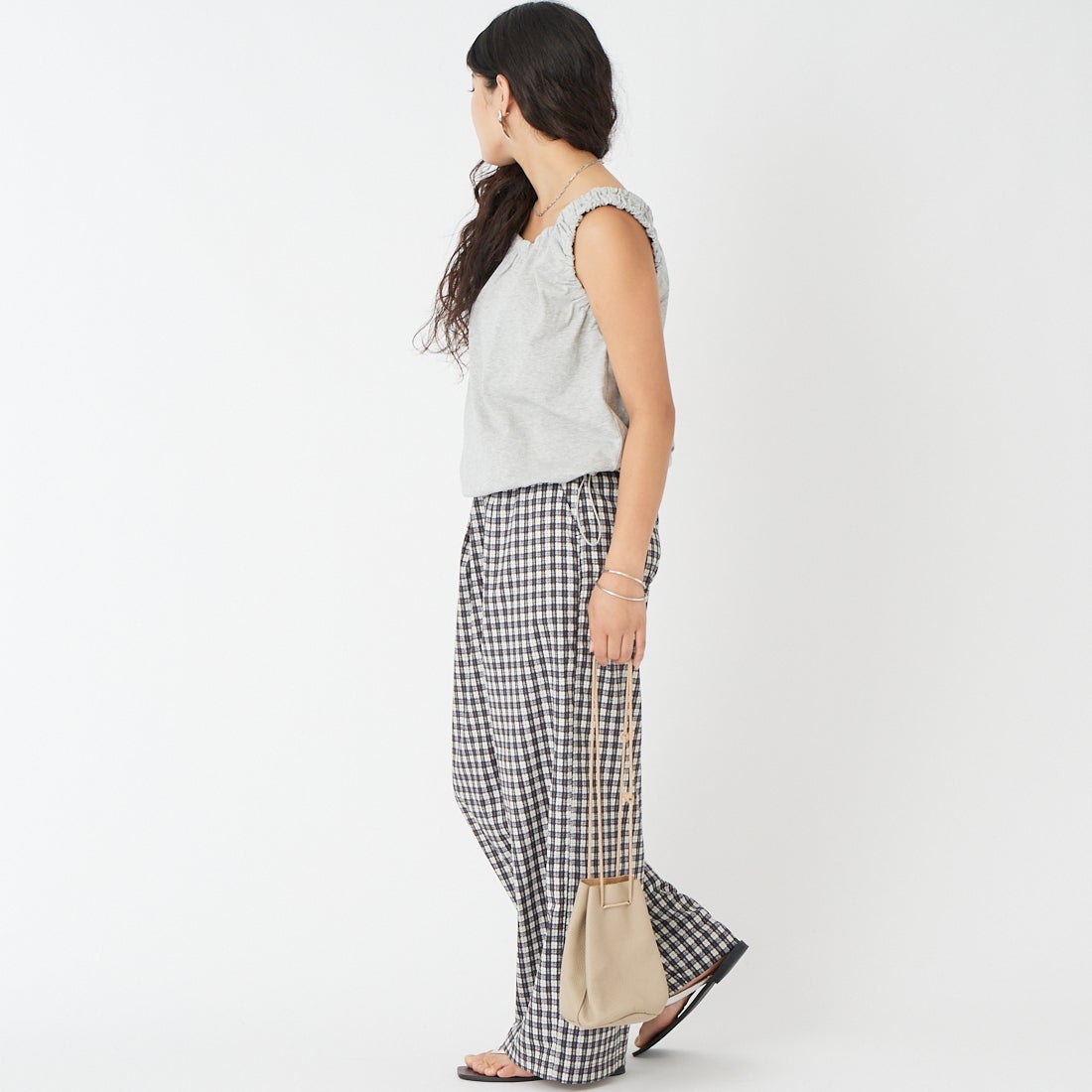 MAISON SPECIAL [メゾンスペシャル] 2WAY裏毛ギャザートップス [21261416302] GRY &&モデル身長：162cm 着用サイズ：F&&