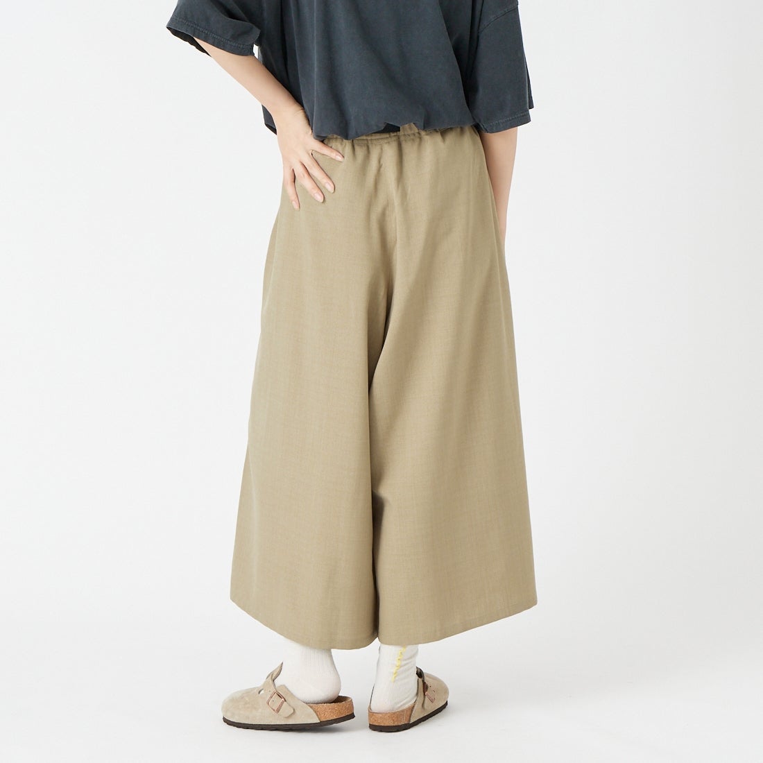 GRAMiCCi [グラミチ] リネンライクフレアパンツ [GLP6-S2026] MILK TEA &&モデル身長：162cm 着用サイズ：S&&