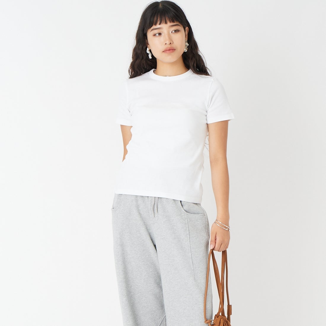 Oblada [オブラダ] パック半袖Tシャツ [M2610CU10] WHT/BLK &&モデル身長：162cm 着用サイズ：F&&